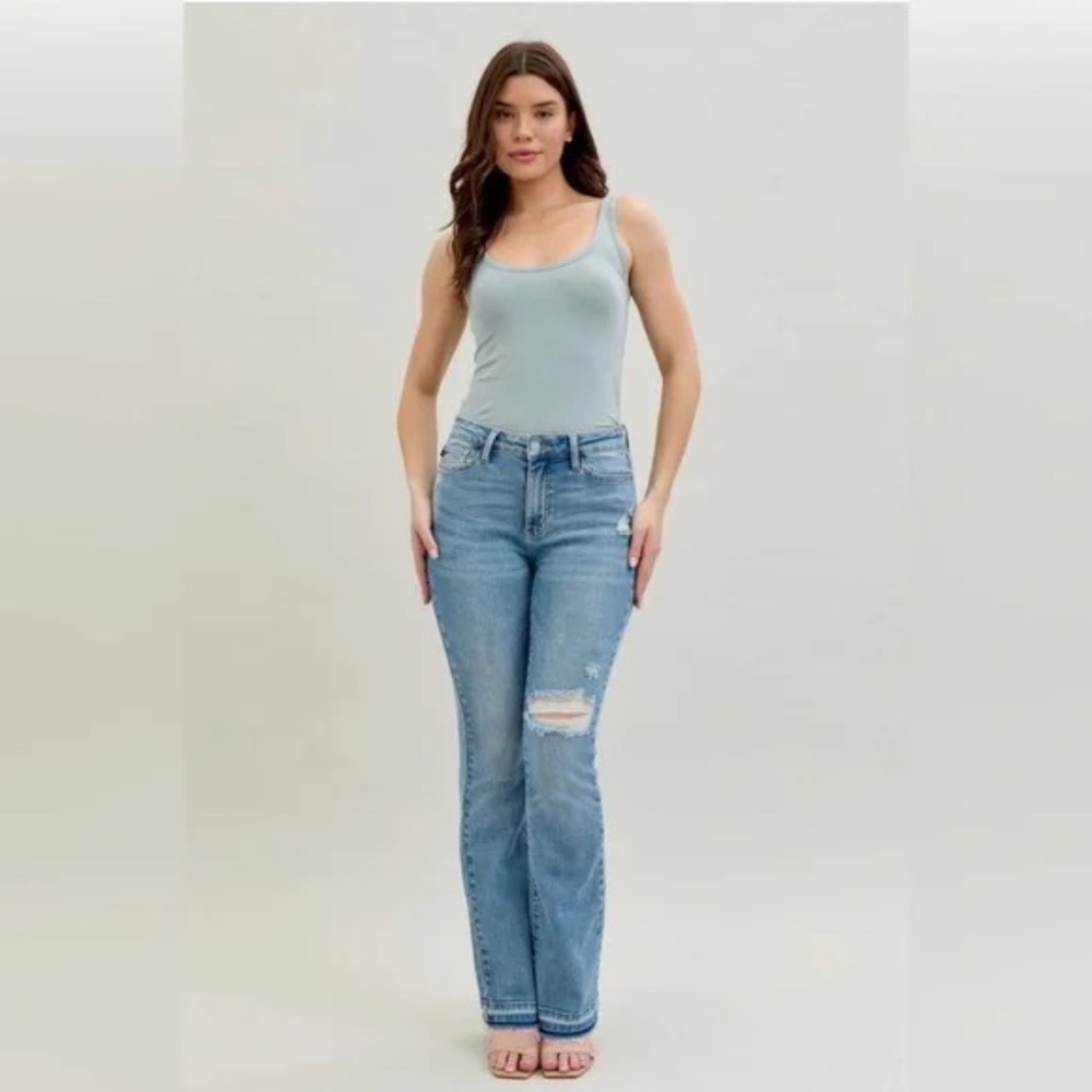 Judy Blue Mid Rise Destroy & Released Hem bootcut Jeans, 3/26/NWT - Picture 1 of 9